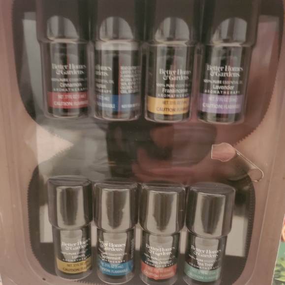 Aromatherapy Set - Picture 2 of 2